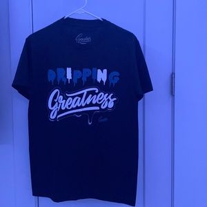 Sneaker threads tshirt, black, size small
